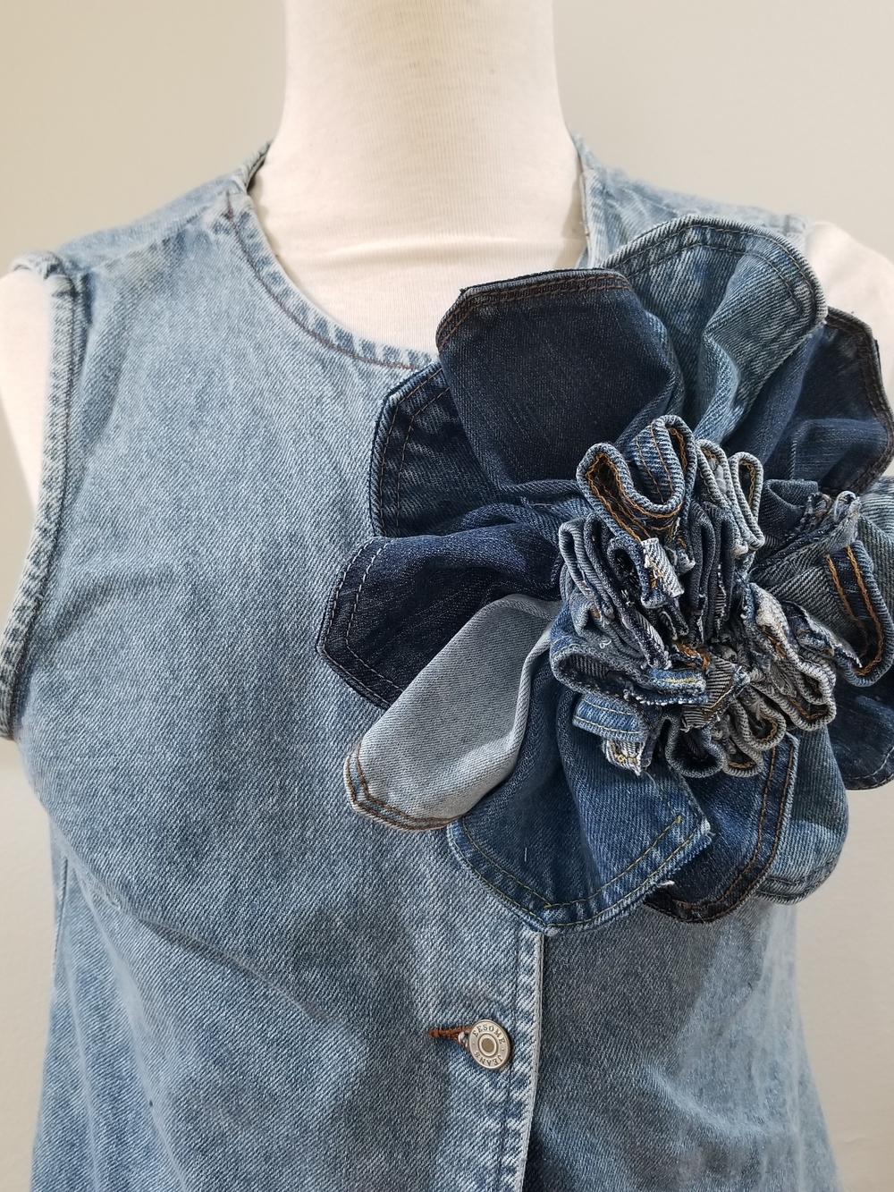 Custom Denim Flower Brooch Pin - Blue